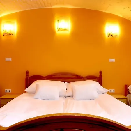 Bed & Breakfast Zsuzsanna Vendeghaz 2*