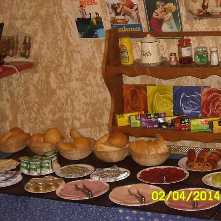 Bed & Breakfast Zsuzsanna Vendeghaz 2*