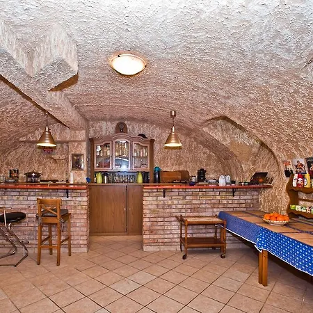 Zsuzsanna Vendeghaz Bed & Breakfast