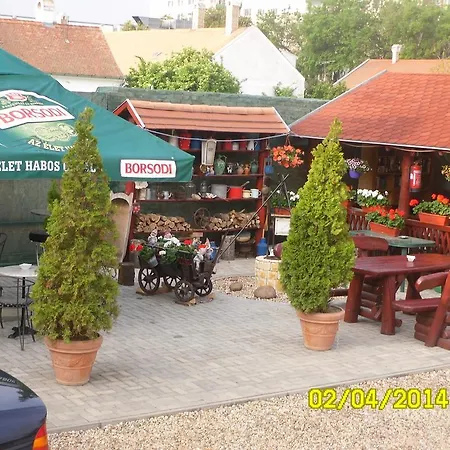 Bed & Breakfast Zsuzsanna Vendeghaz Debrecen