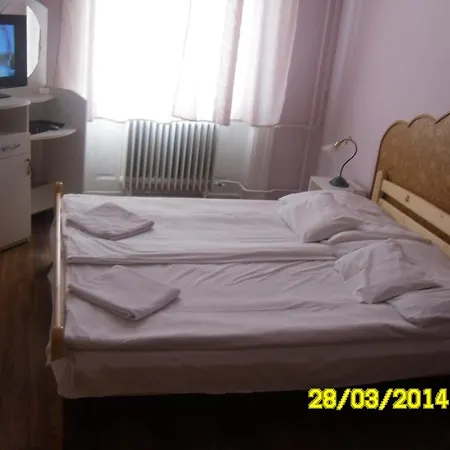Zsuzsanna Vendeghaz Bed & Breakfast 2*