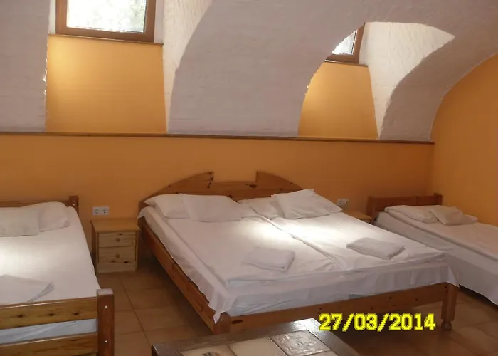 Zsuzsanna Vendeghaz 2* Debrecen