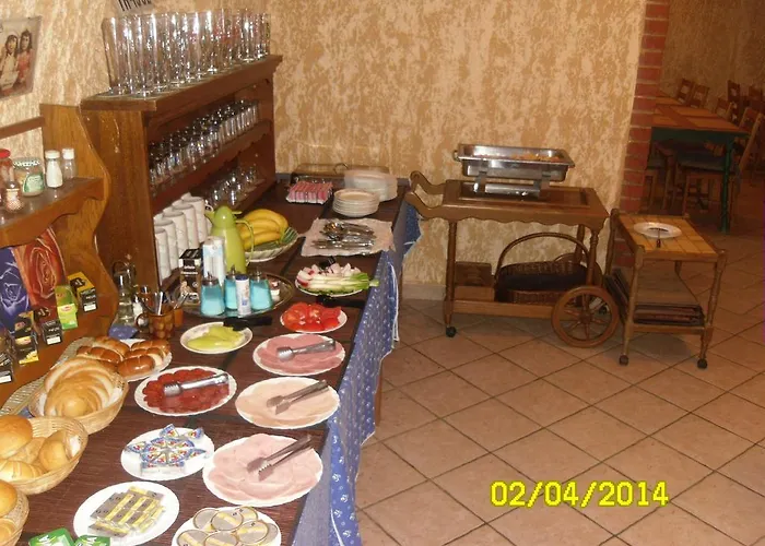 Zsuzsanna Vendeghaz Bed & Breakfast